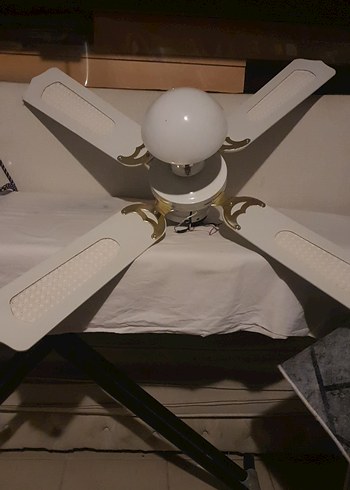 Beyaz Tavan Vantilatörü ve Lamba - Görsel 3