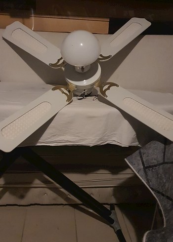 Beyaz Tavan Vantilatörü ve Lamba - Görsel 4