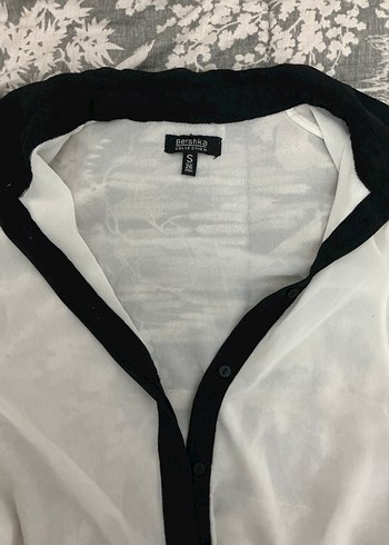 Düğmeli Siyah-Beyaz Kadın Gömlek - Görsel 2