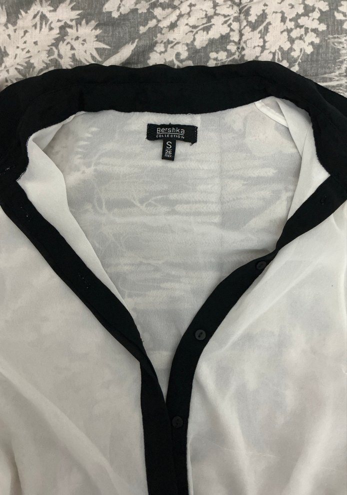 Düğmeli Siyah-Beyaz Kadın Gömlek - Görsel 2