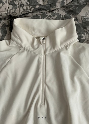 Beyaz Kadın Yumuşak Kumaşlı Yarım Fermuarlı Sweatshirt pamuklu - Görsel 3