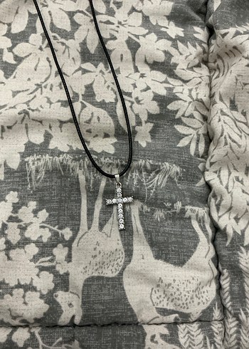 Gri Tokalı Gotik Kadın kolye haç - Görsel 2