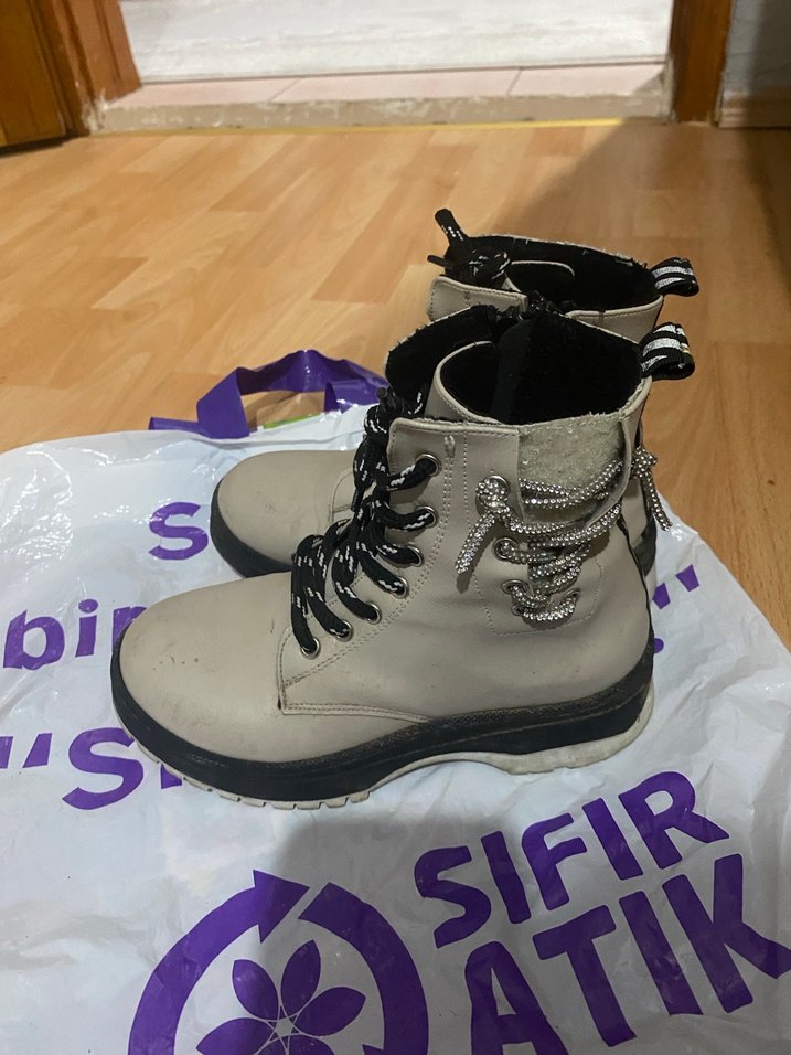 Gri Zincir Detaylı çocuk botu - Görsel 2