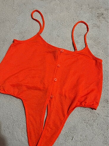 H&M crop