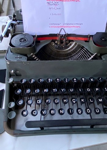Hermes 2000 (1951 model) dededen kalma antika taktilo