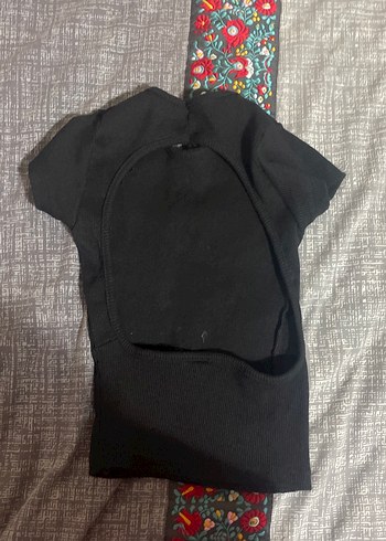 Kızlar için Siyah Kısa Kollu Yüksek Yakalı Tişört - Görsel 2