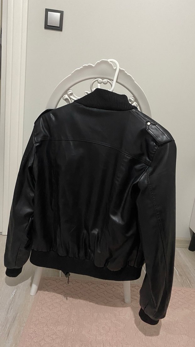 Siyah Fermuarlı Kadın Deri Ceket - Görsel 2