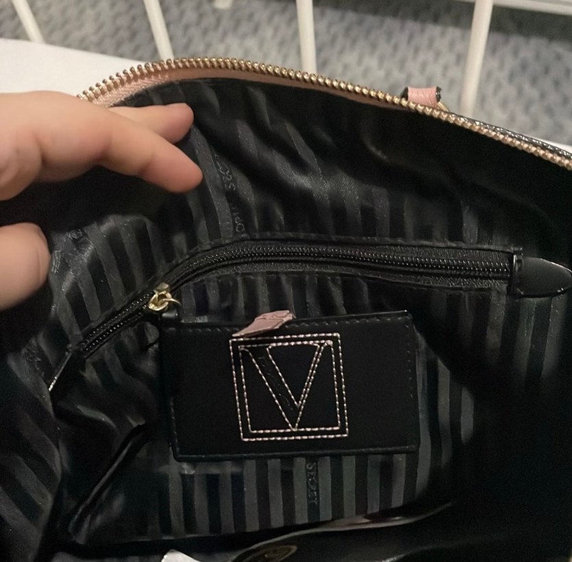 Victoria Secret Pembe Zincir Detaylı Deri Kadın Çanta - Görsel 2