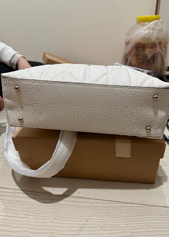 Guess Beyaz Modern Klasik Kadın Çanta - Görsel 3