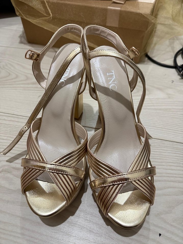 Altın Renkli Platform Topuklu Kadın Abiye Ayakkabı - Görsel 4