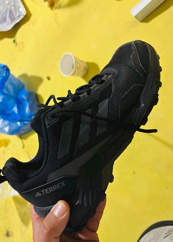 Adidas 42