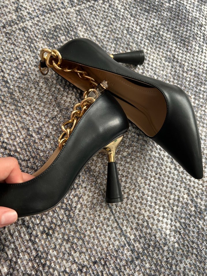 Siyah Deri Yılan Desenli Zincir Detaylı Stiletto - Görsel 4