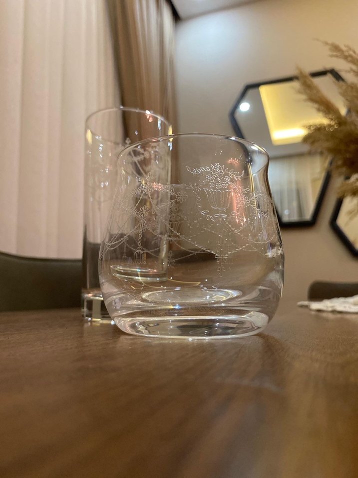 Beyaz Desenli İki Parça Cam Bardak Seti Karaca marka 24 adet - Görsel 2