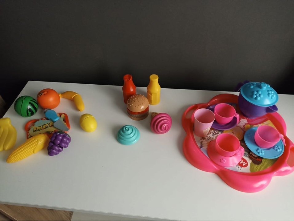 Renkli Giysili Bebek Seti ve Aksesuarları - Görsel 4