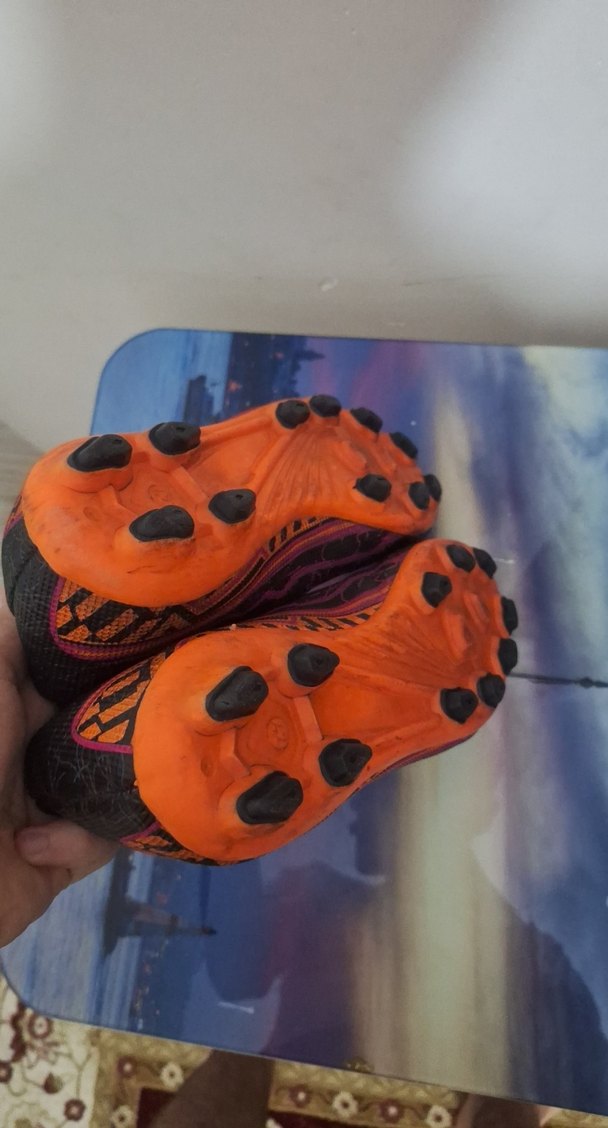 Turuncu Yılan Desenli Erkek Futbol Ayakkabısı - Görsel 2