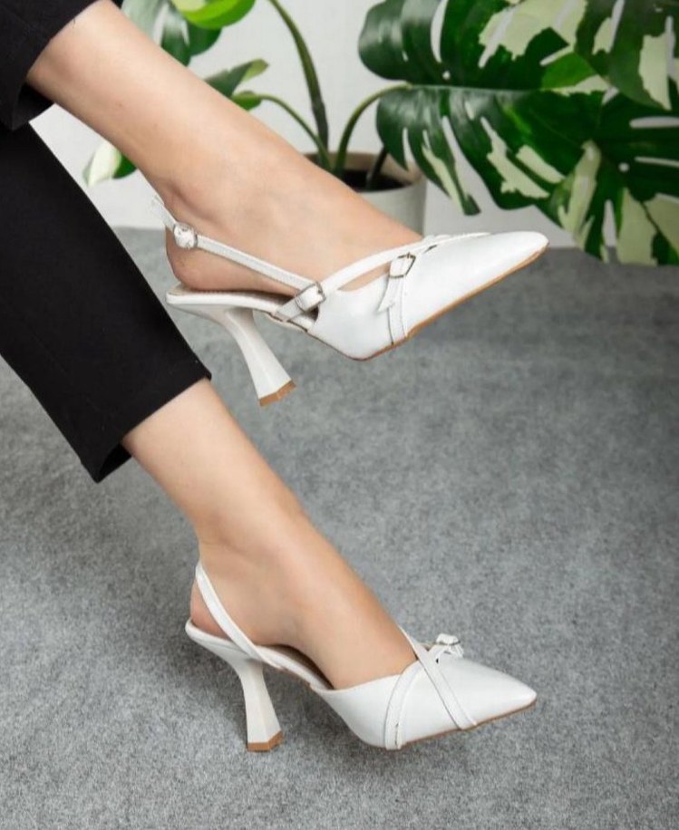 Rugan beyaz topuklu ayakkabı - Görsel 3