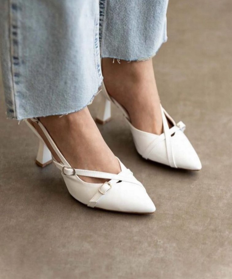 Rugan beyaz topuklu ayakkabı - Görsel 2