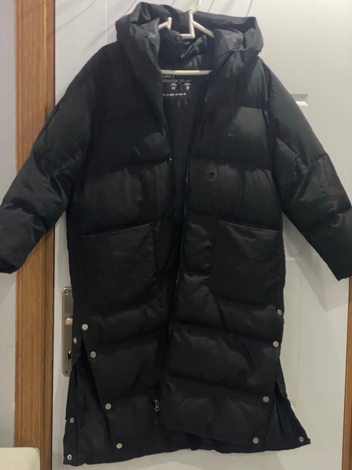 Kadın Siyah Uzun Düğmeli Kış Montu - Görsel 2