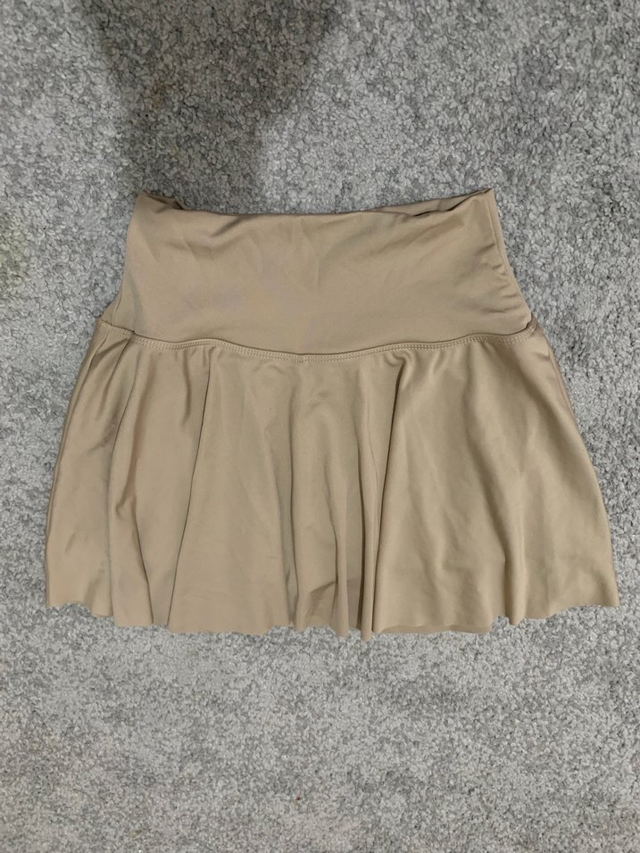 Oysho şortlu mini etek - Görsel 2