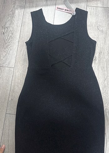 Kolsuz Siyah Parlak Mini V Yaka Elbise - Görsel 3