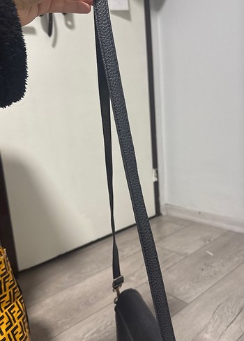 Siyah Deri Tokalı Kadın Çantası - Görsel 4