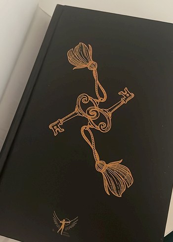 Ama Gitme, Lavinia - Elif Öner - Görsel 4