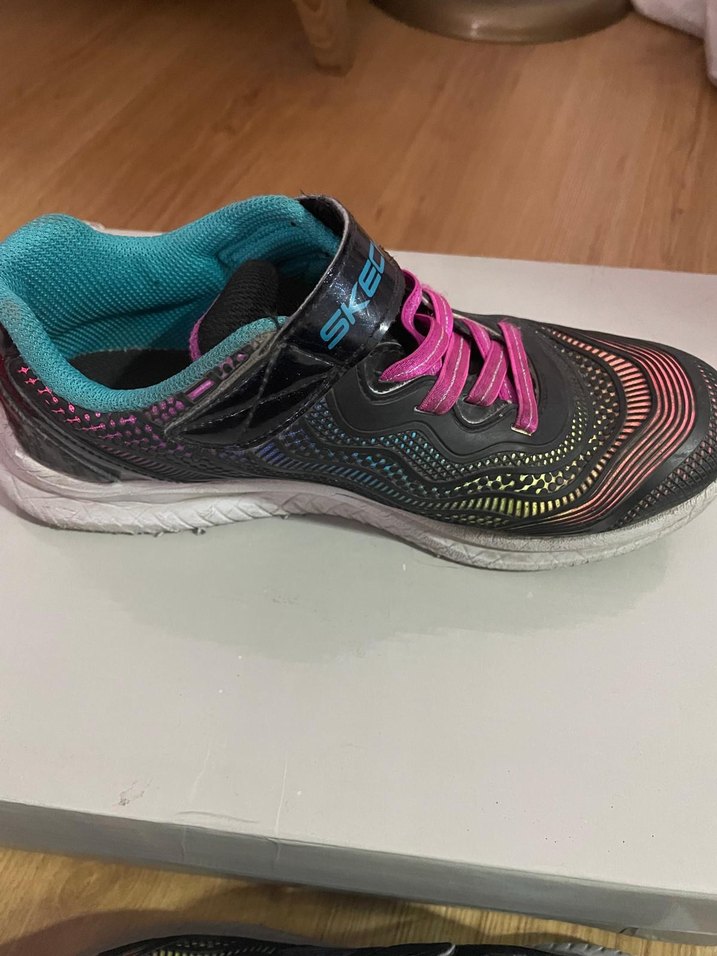 Kız Çocuk Renkli Skechers Bağcıklı Spor Ayakkabı - Görsel 3