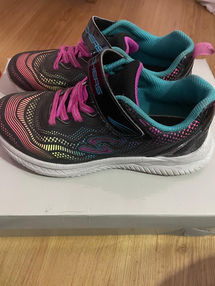 Kız Çocuk Renkli Skechers Bağcıklı Spor Ayakkabı - Görsel 2