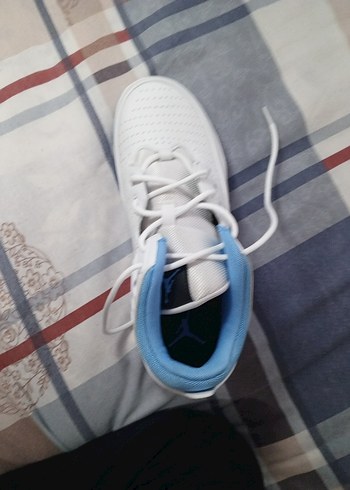 Beyaz Elastik Bağcıklı Basketbol Ayakkabısı - Görsel 2