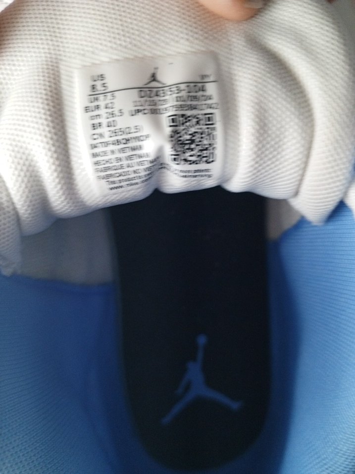 Beyaz Elastik Bağcıklı Basketbol Ayakkabısı - Görsel 3