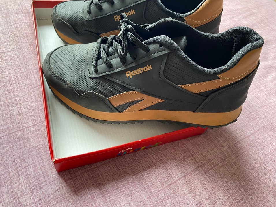 Gri Reebok Spor Ayakkabı Velcro Detaylı - Görsel 2