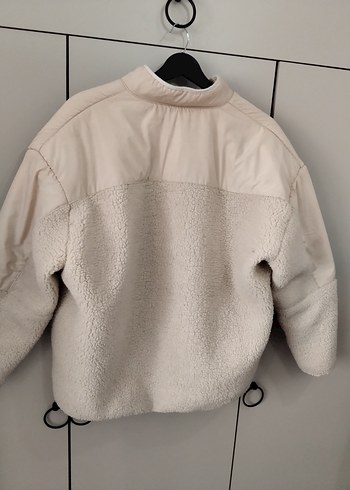 Bej Yüksek Yakalı Kadın Peluş Mont - Görsel 5