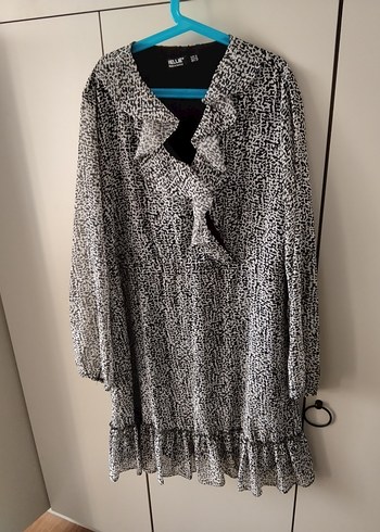 Desenli rahat v yaka elbis - Görsel 2