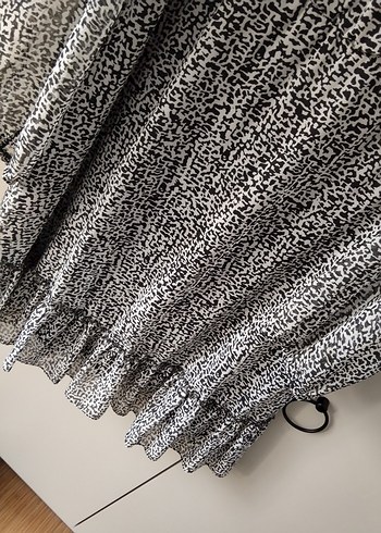 Desenli rahat v yaka elbis - Görsel 4