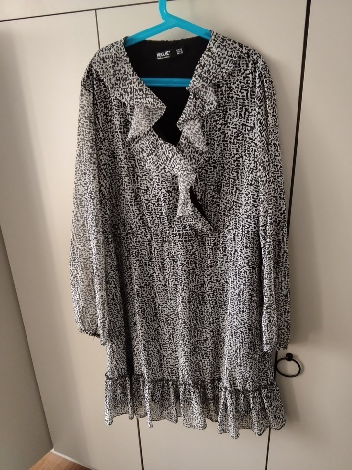 Desenli rahat v yaka elbis - Görsel 2