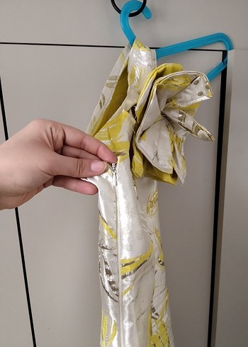 Sarı Desenli mini tek omuz elbis - Görsel 4