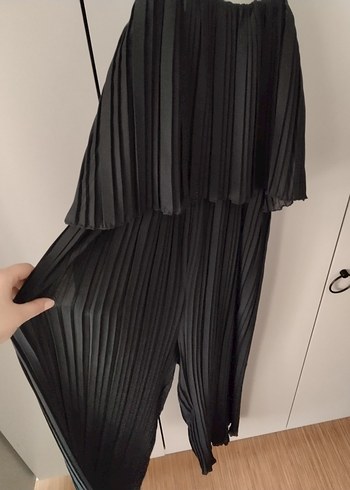 Kadın Siyah Pilili Uzun Tulum - Görsel 3