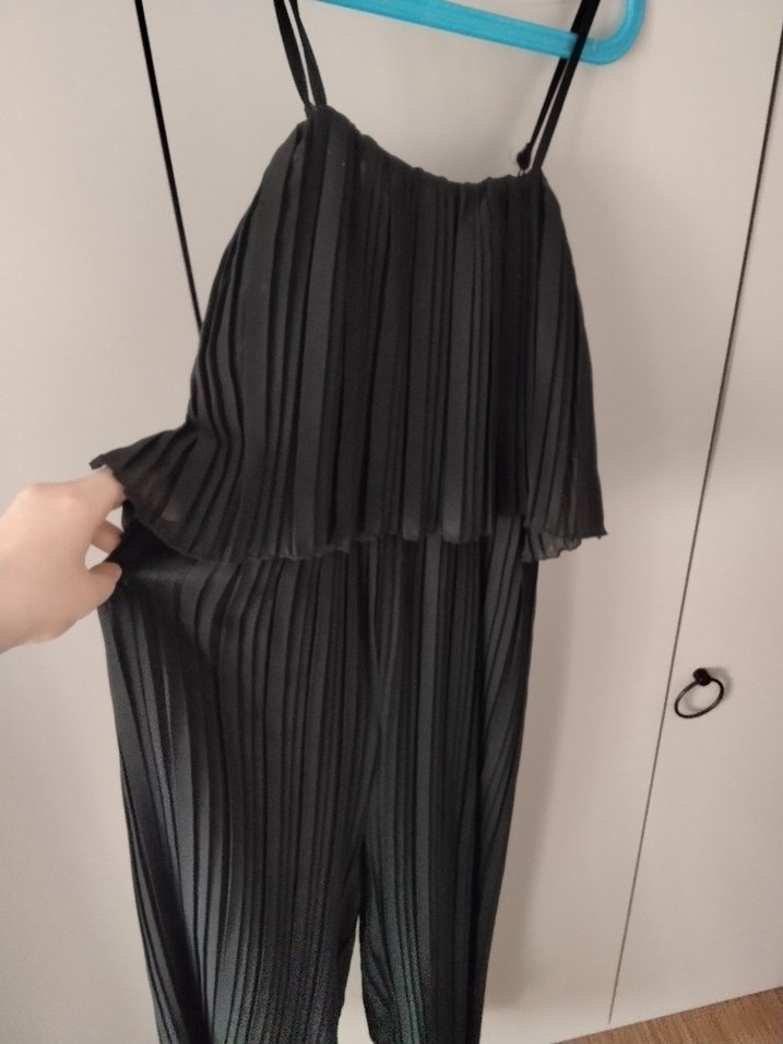 Kadın Siyah Pilili Uzun Tulum - Görsel 2