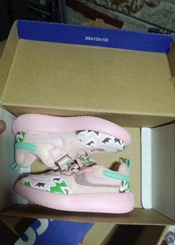 Kız Çocuk Pembe Renkli Cırtcırtlı Spor Ayakkabı - Görsel 3