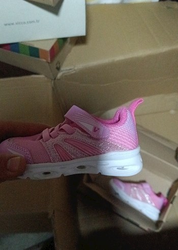 Kız Çocuk Pembe Cırt Cırtlı Spor Ayakkabı ışıklı - Görsel 2