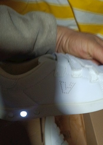 Vicco Beyaz Çocuk Ayakkabı Kutusu 33 Numara - Görsel 3