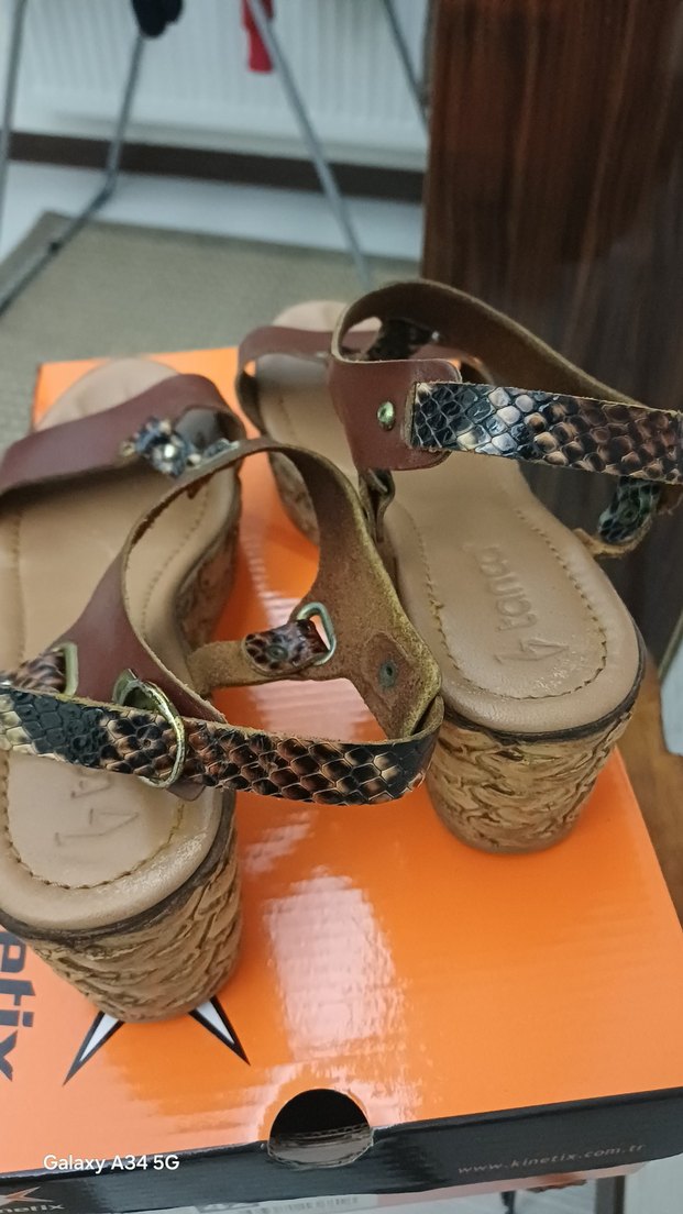 Tanca Kahverengi Deri Dolgu Topuklu Sandalet - Görsel 4