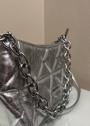 Gri Zincir Detaylı Kadın Çanta - Görsel 4