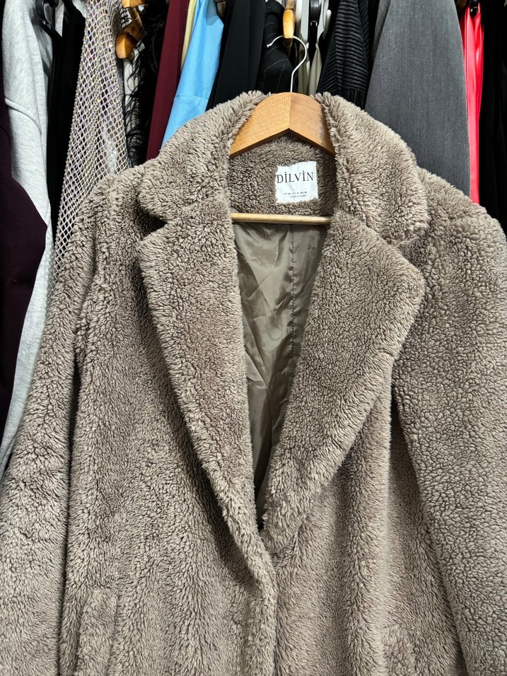 Kahverengi Uzun Kürklü Kadın Kaban - Görsel 2