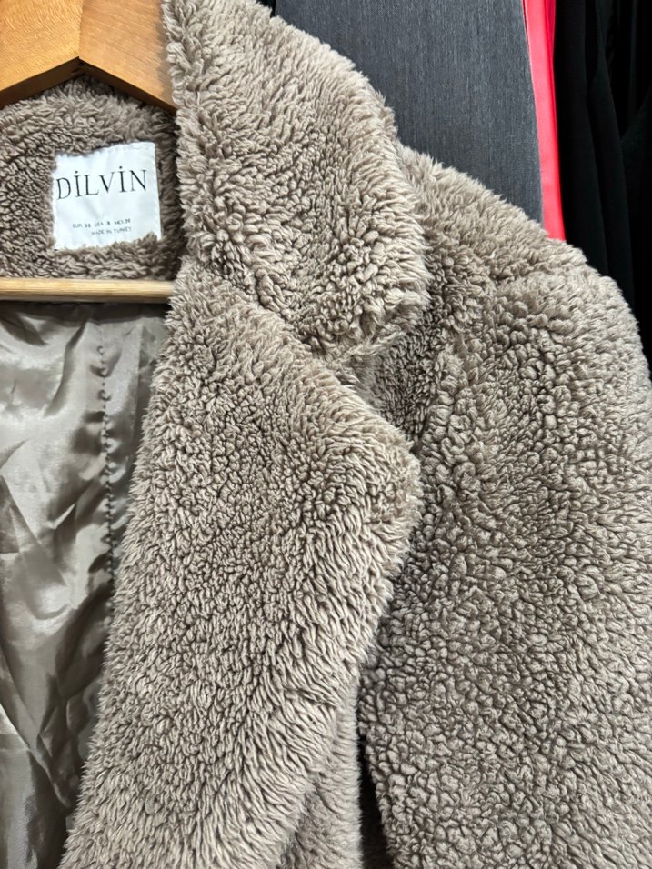 Kahverengi Uzun Kürklü Kadın Kaban - Görsel 3