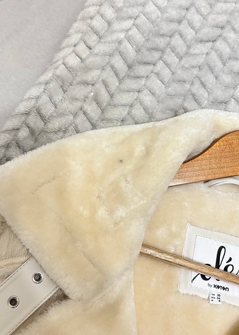 Kürk Detaylı Beyaz Kadın Yelek - Görsel 10