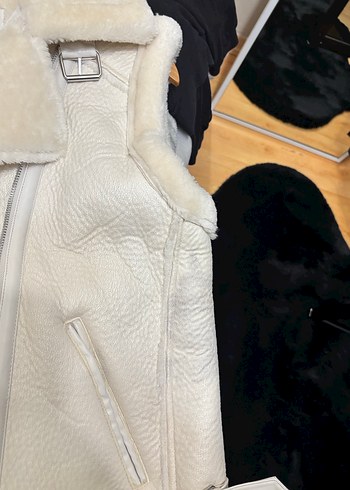 Kürk Detaylı Beyaz Kadın Yelek - Görsel 9