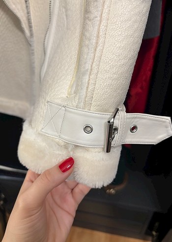 Kürk Detaylı Beyaz Kadın Yelek - Görsel 5