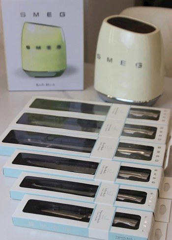 Smeg 50's Style KBSF02 Krem 7 Parça Standlı Bıçak Seti Sıfır - Görsel 4
