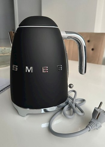 Smeg siyah kettle sıfır kutulu yeni ürün - Görsel 2